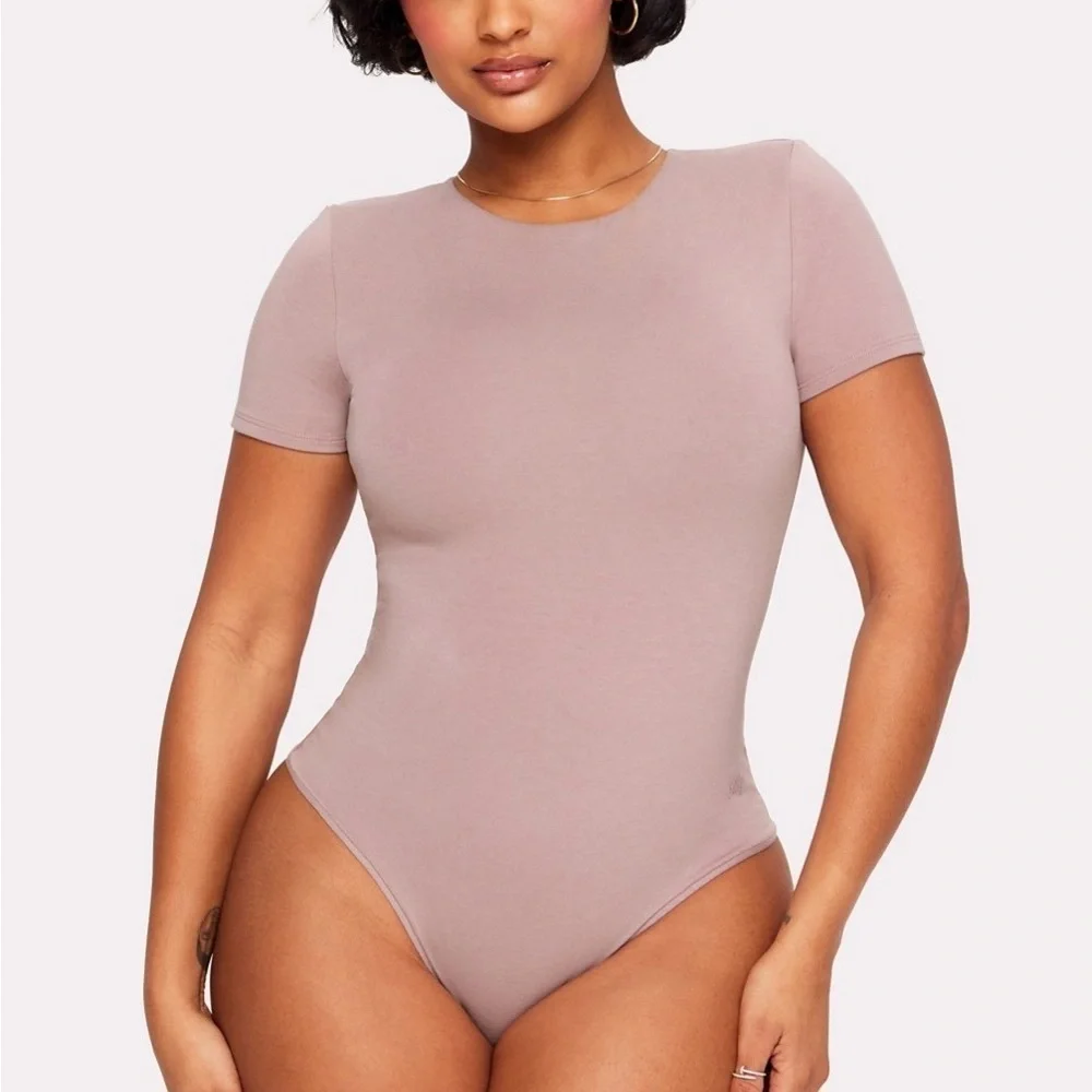 Snug Cotton shirt sleeve brief bodysuit NWT Large